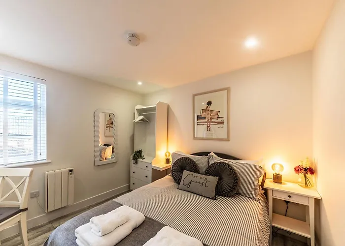 Luxury 2 Bedroom Apartment